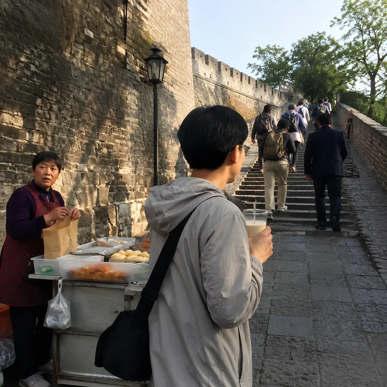 走到一半就下城墙，是我在南京学会的第一个正确决定
