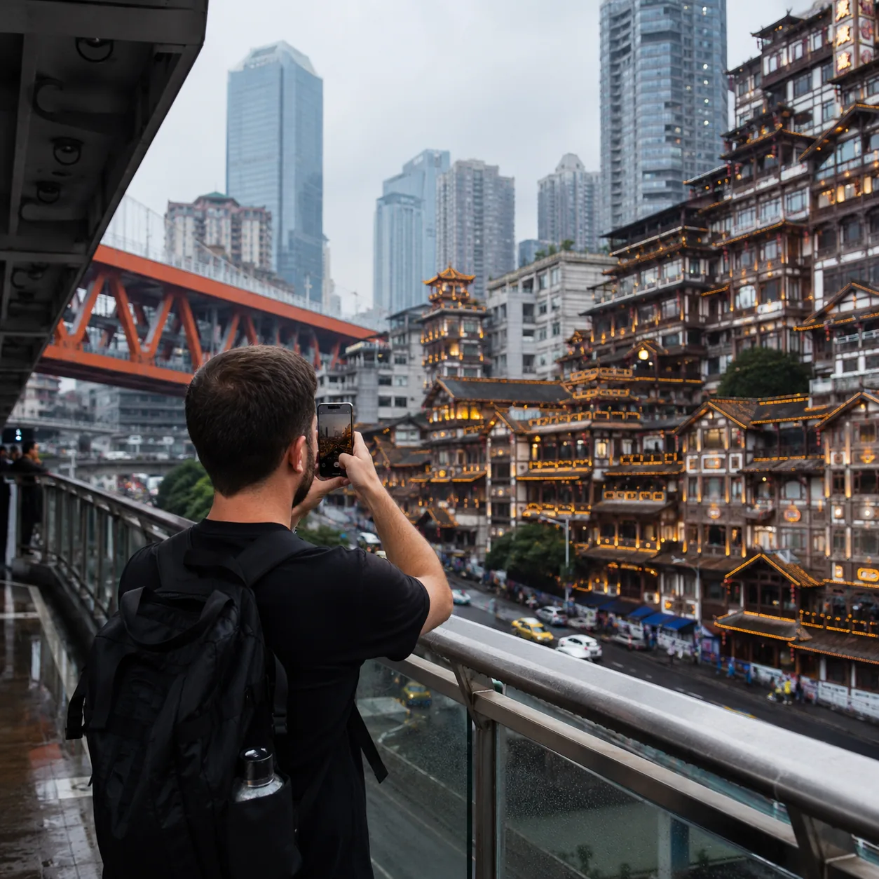 把重庆说成超大城市很容易,难的是教人第一晚从哪层开始不慌