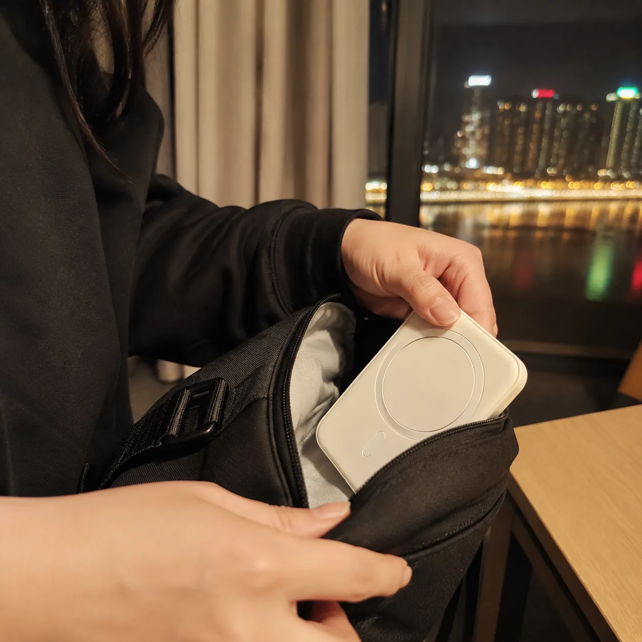 黄河、桥和夜市之间,我先把兰州装进了一块手机屏幕里