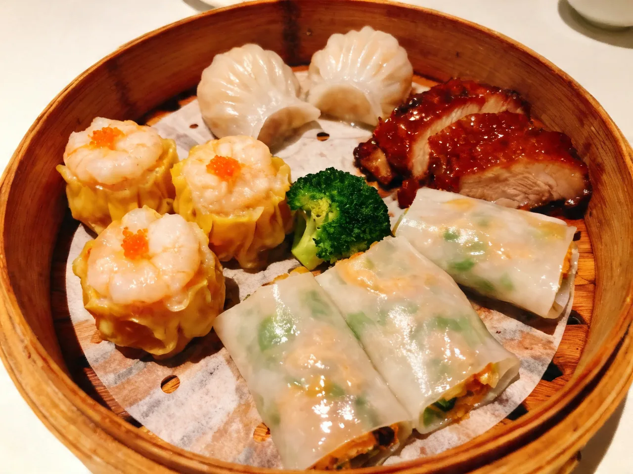 一笼一世界:在茶楼里读懂广东人