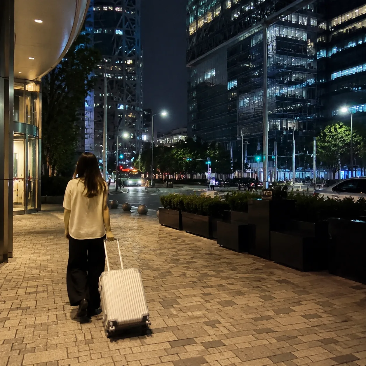 深圳夜里的便利店，让我看见中国城市的另一种安全感